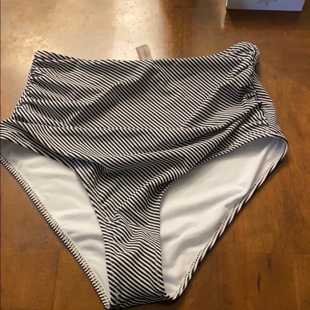 High waisted Cupshe bottoms